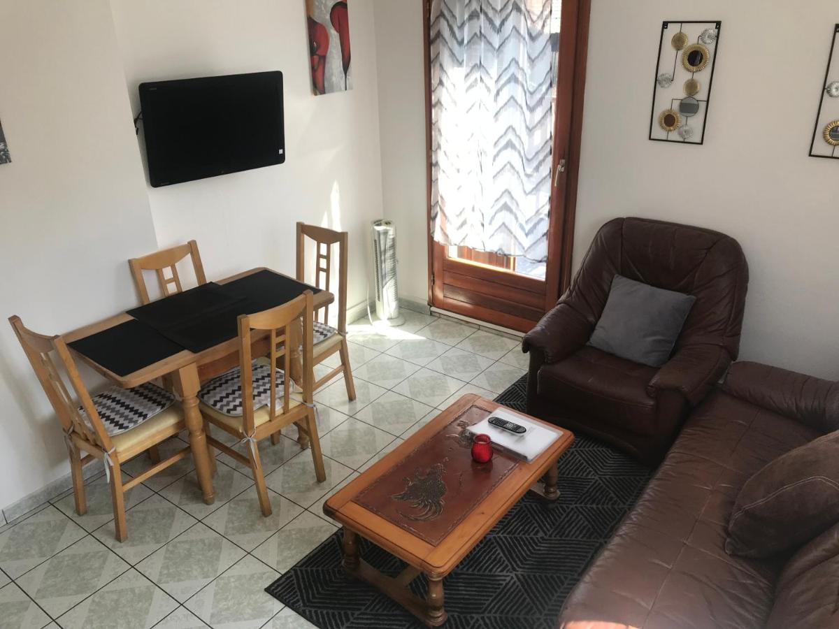 Appartement 2 Chambres Au Coeur Du Vignoble Avec Terrasse รีควีร์ ภายนอก รูปภาพ