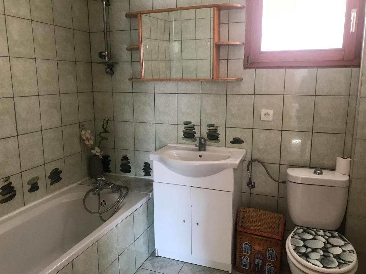 Appartement 2 Chambres Au Coeur Du Vignoble Avec Terrasse รีควีร์ ภายนอก รูปภาพ